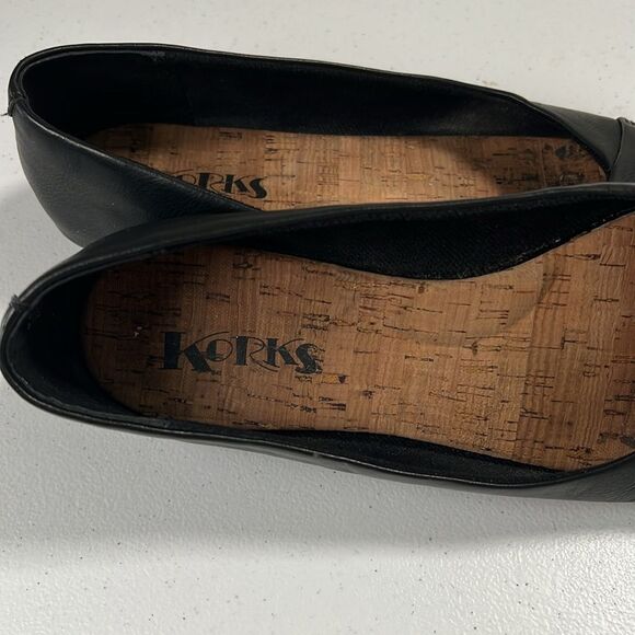 Korks Black Flats Shoes - Picture 3 of 5